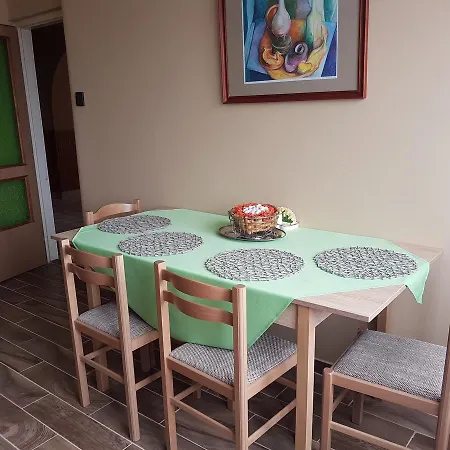 Kovacs Vendeghaz Apartment *